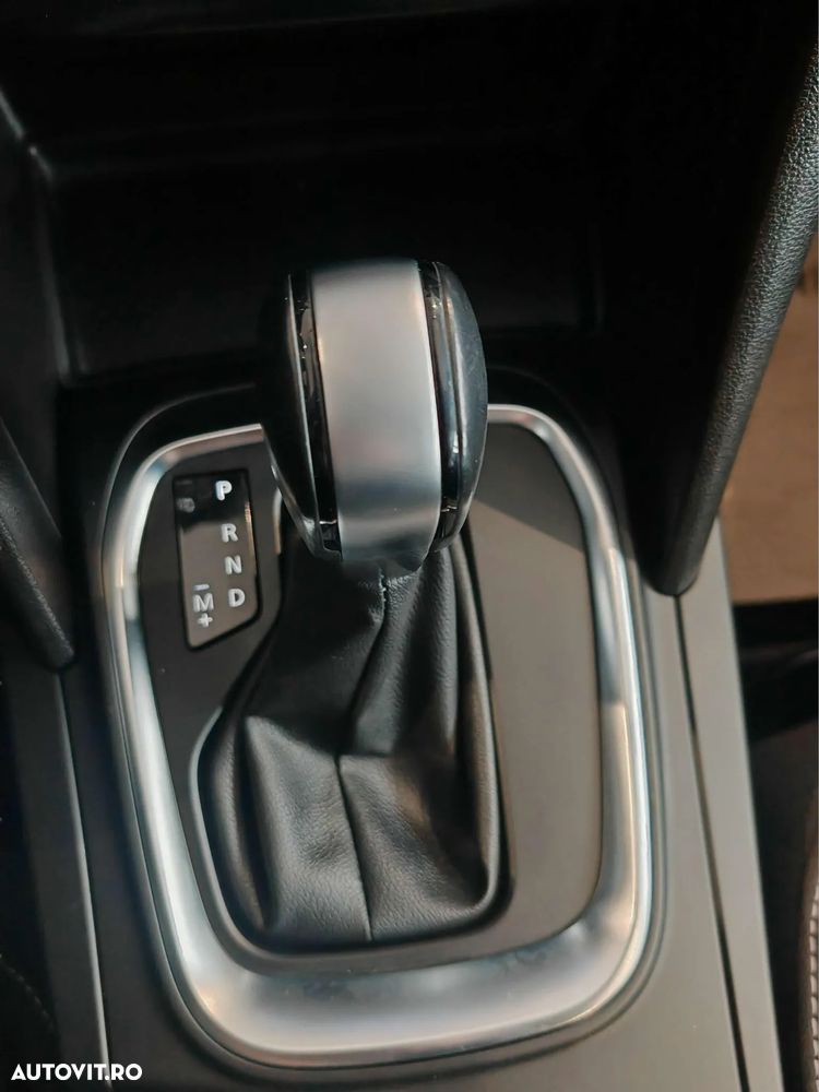 Renault Megane TCE 140 EDC Techno - 19