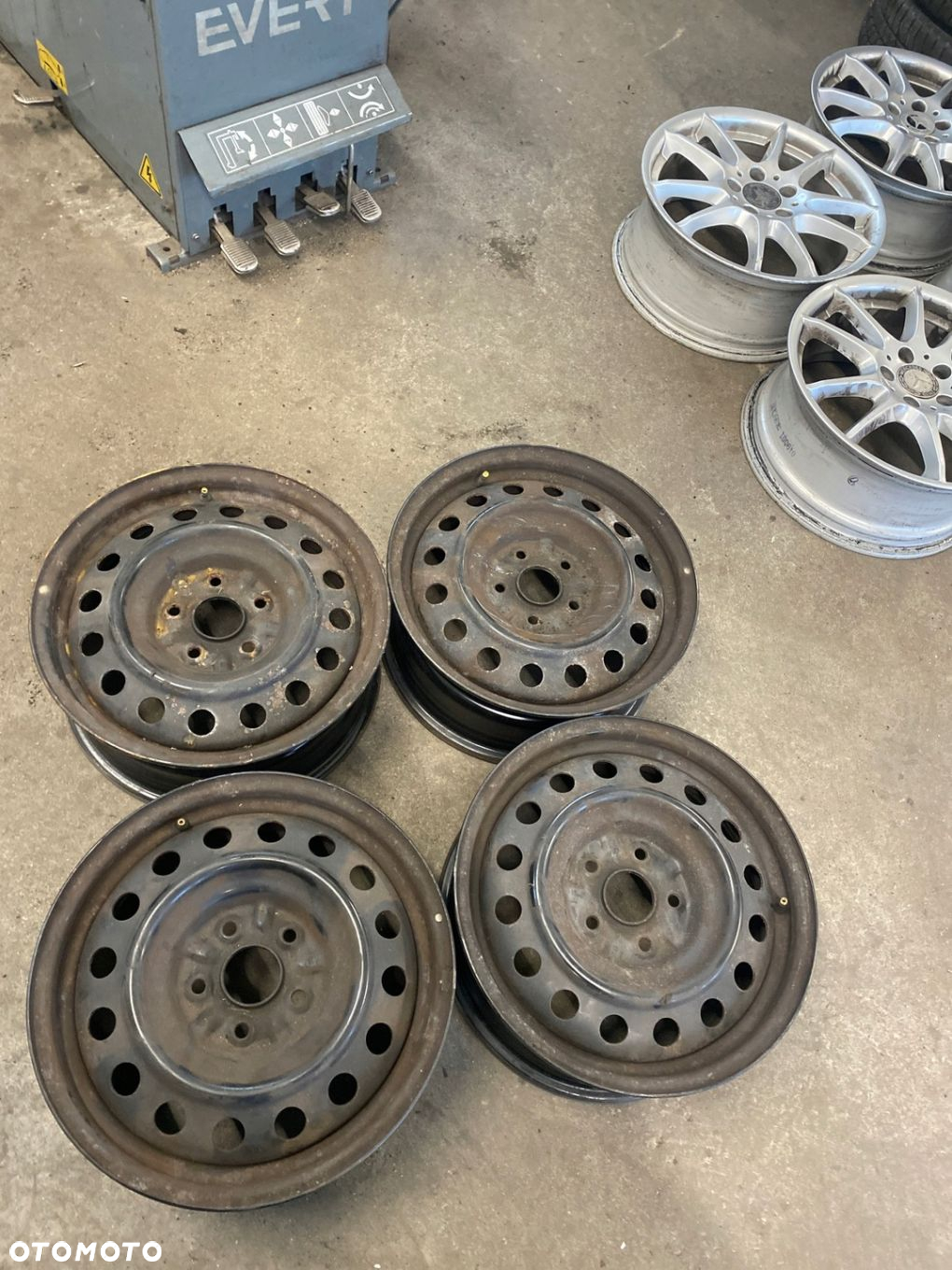 Felgi stalowe Toyota 5x114,3 6,5jx16 et45 - 3