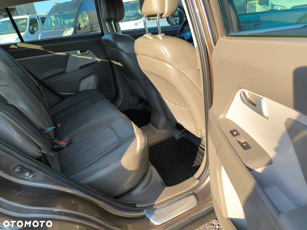 Kia Sportage 1.7 CRDI 2WD Spirit - 18