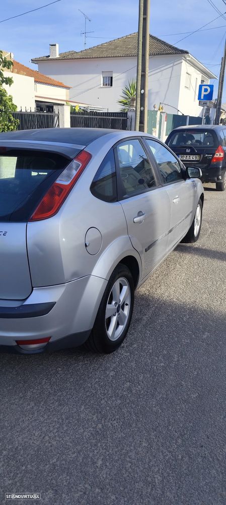 Ford Focus 1.4 16V Connection - 6