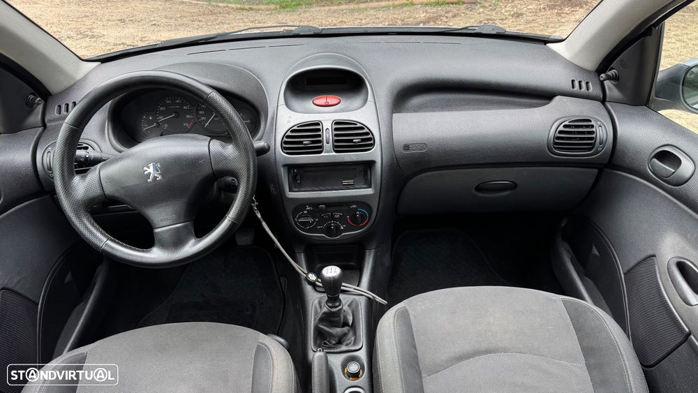 Peugeot 206 - 11