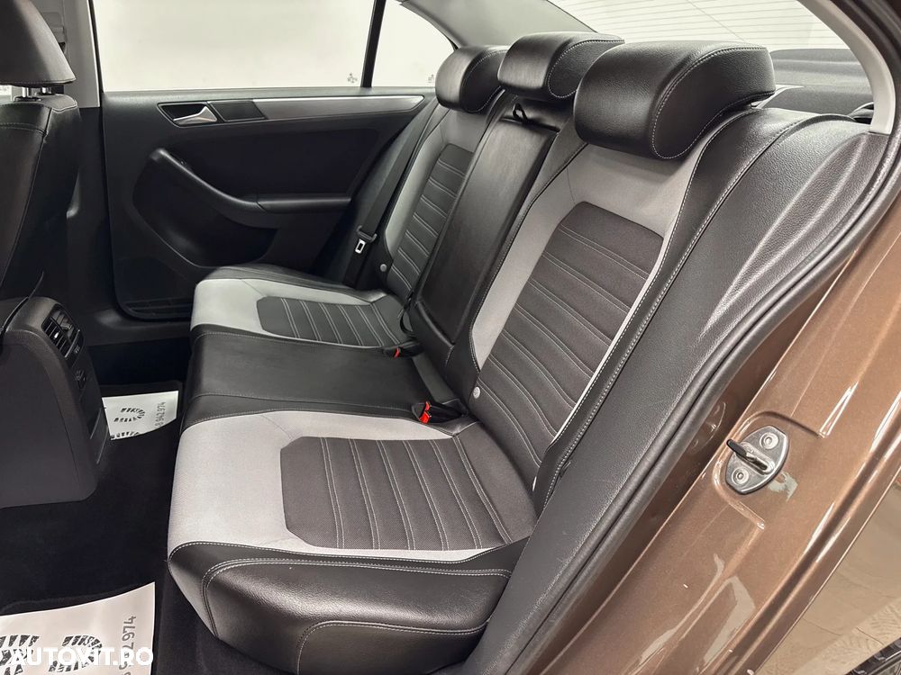 Volkswagen Jetta 1.4 TSI DSG Highline - 18