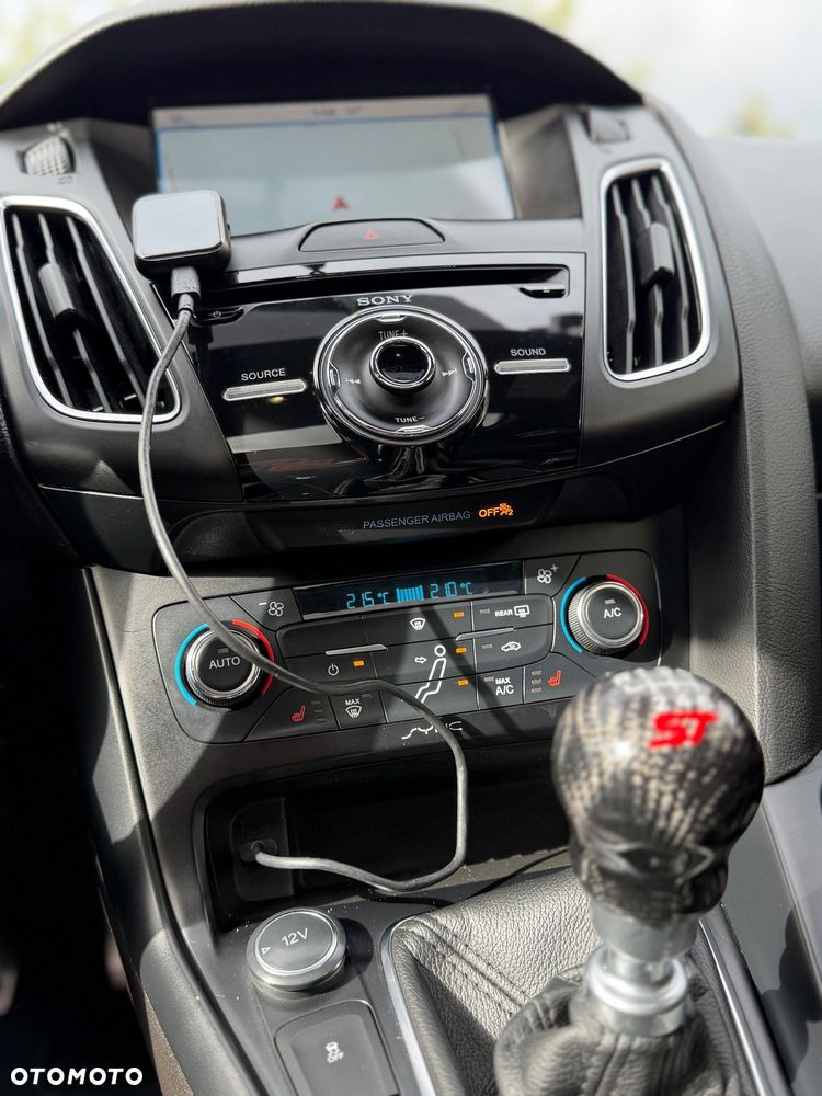 Ford Focus 2.0 EcoBoost ST mit Leder-Exclusiv-Paket - 30
