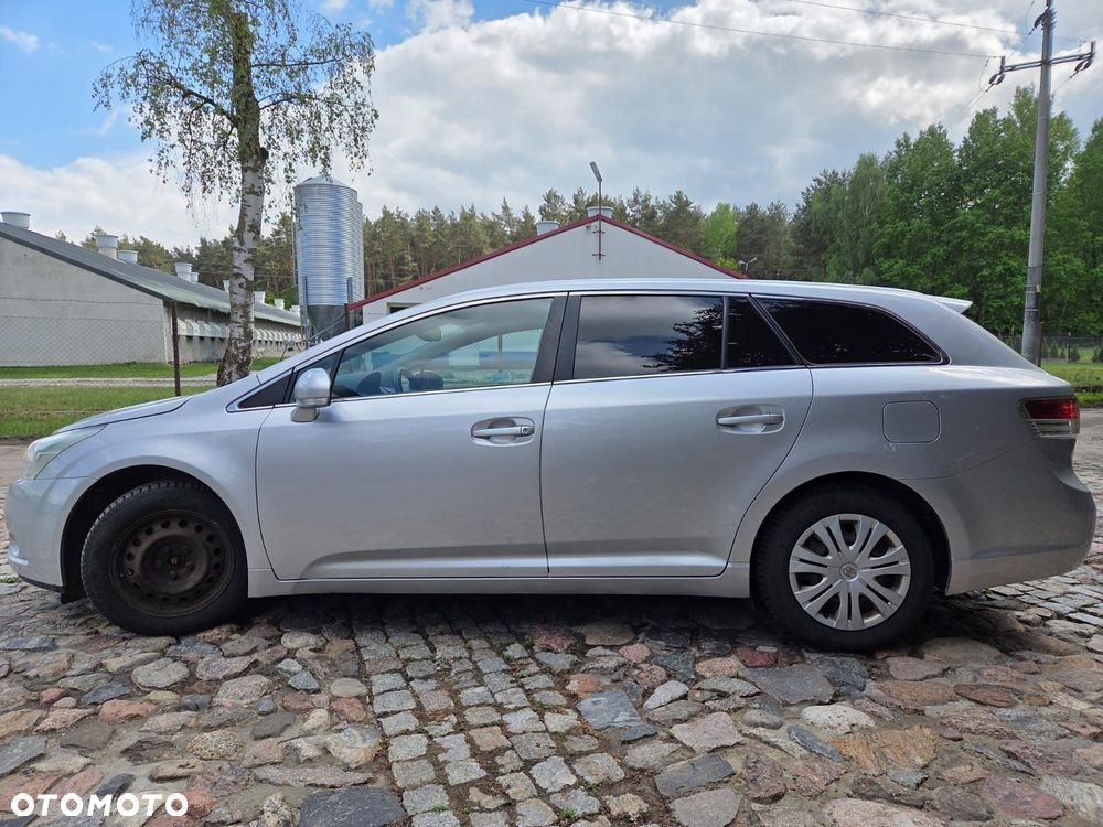 Toyota Avensis 1.8 Luna EU5 - 4