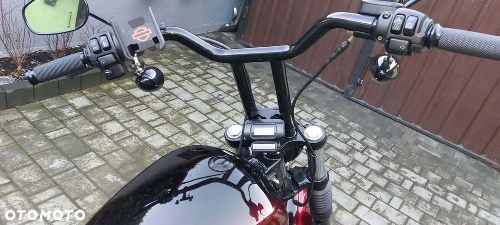 Harley-Davidson Softail Street Bob - 26