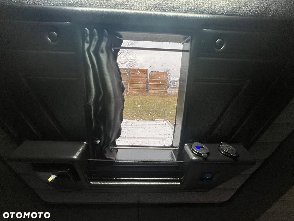 Iveco Daily 35S18HA8 Laweta z kabiną - 18