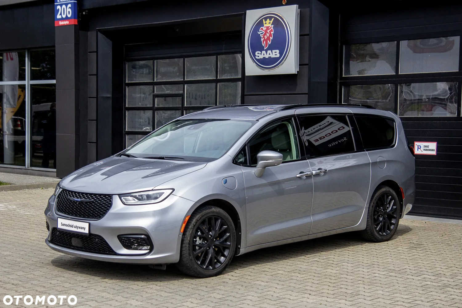 Chrysler Pacifica - 3