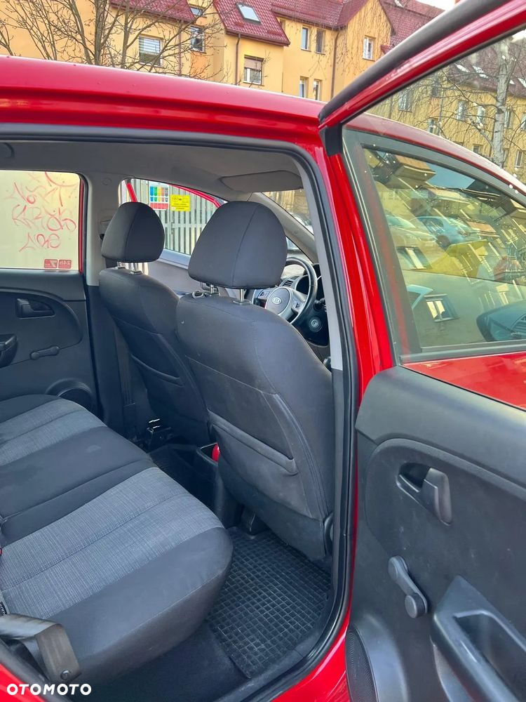 Kia Venga 1.4 M - 11