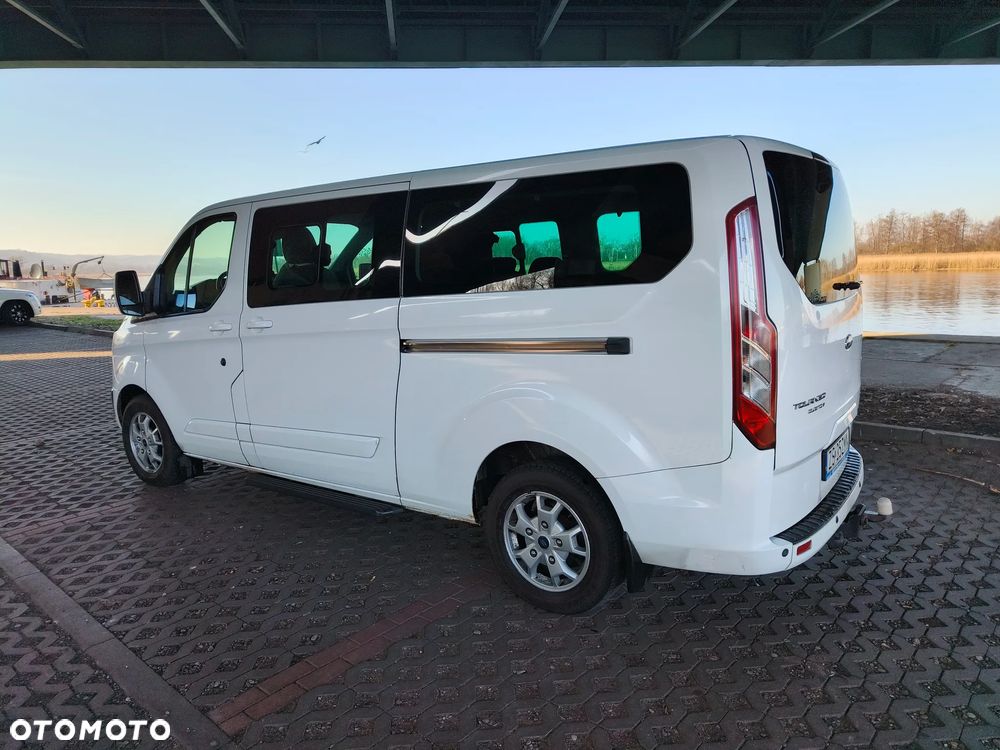 Ford Tourneo Custom 300 L2H1 VA Titanium - 3
