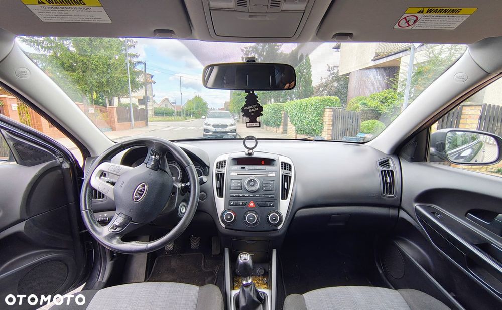 Kia Ceed - 7