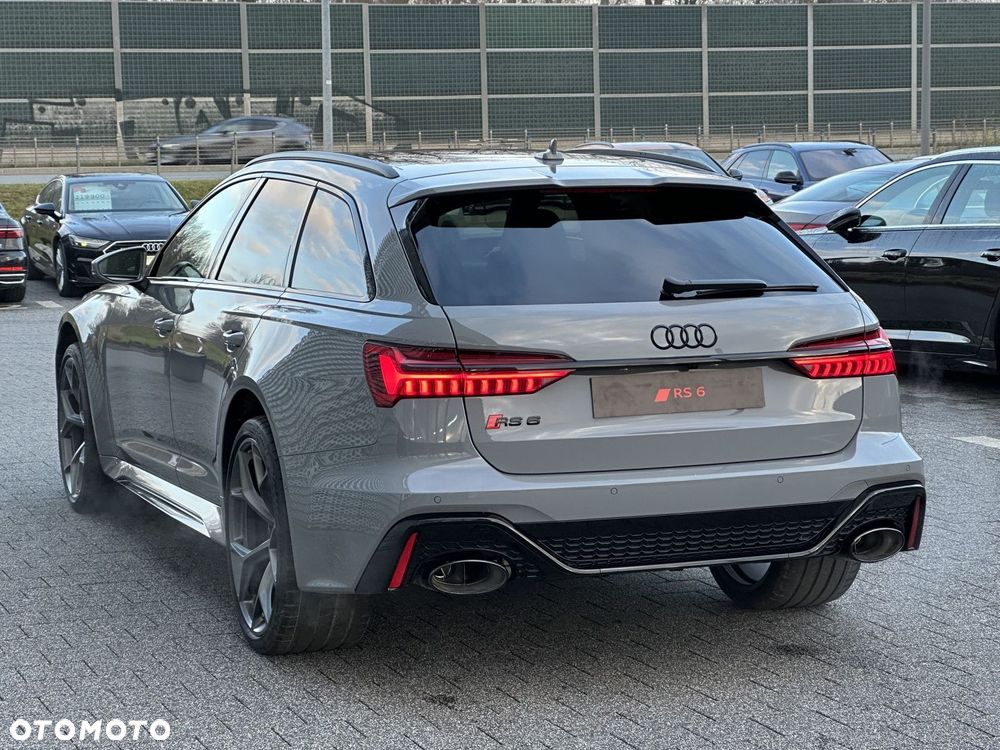 Audi RS6 Avant - 9