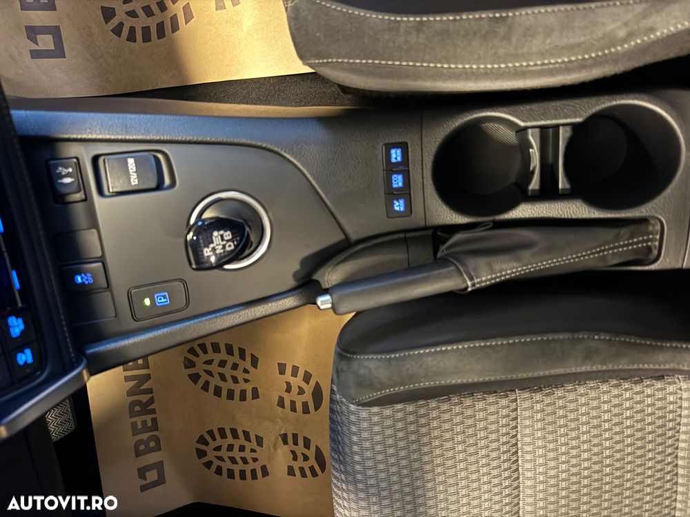 Toyota Auris 1.8 VVT-i Hybrid Automatik Touring Sports Team Deutschland - 27