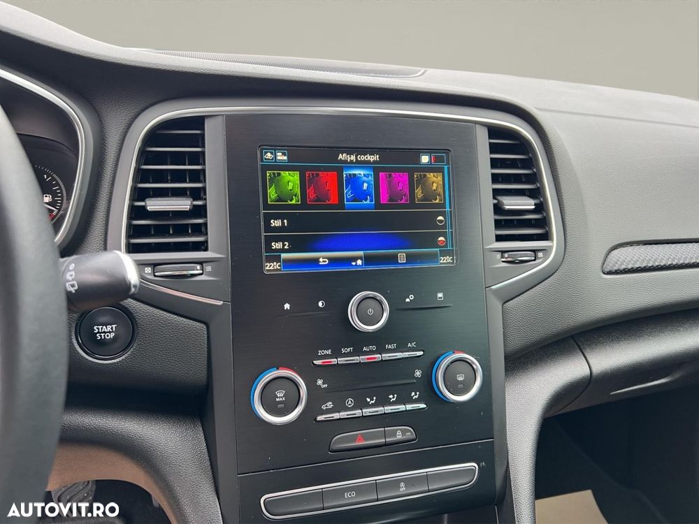 Renault Megane Grandtour TCe 140 GPF LIMITED - 28