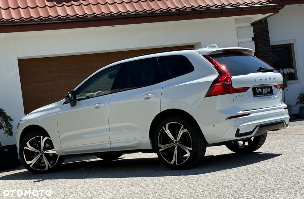 Volvo XC 60 B4 B Plus Dark - 4