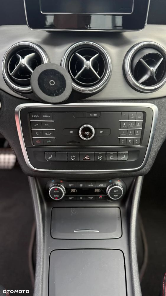 Mercedes-Benz CLA - 18