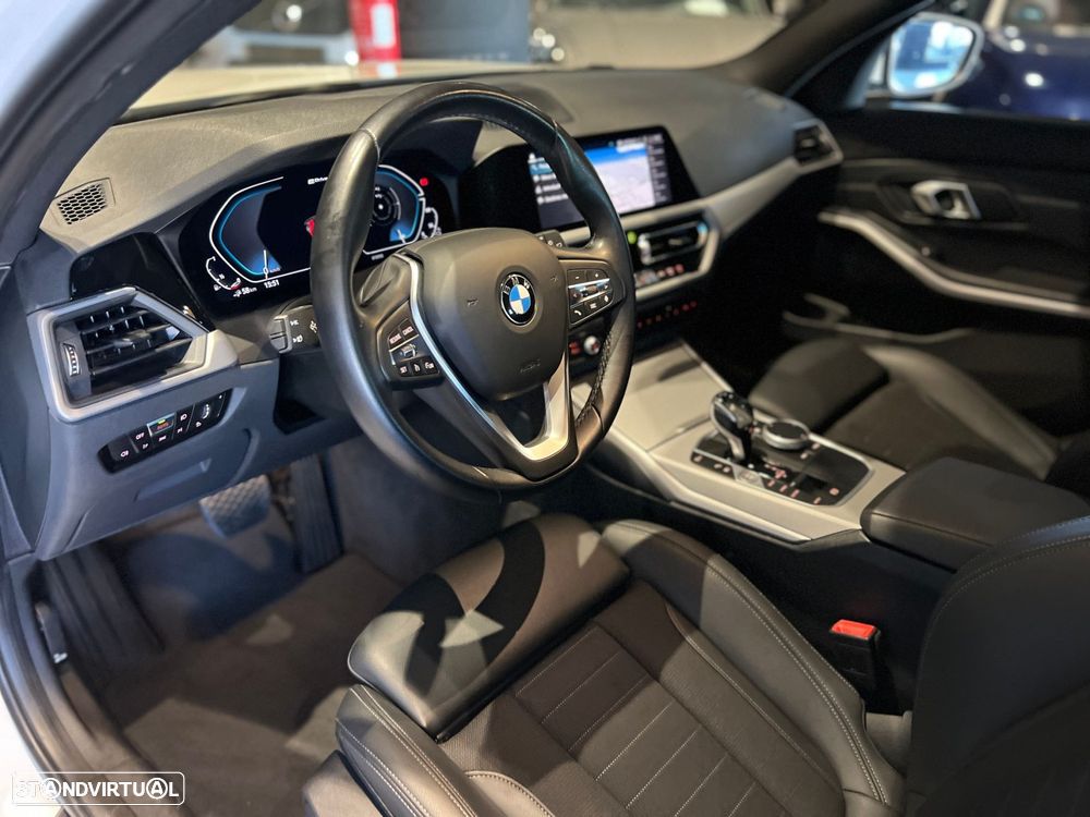 BMW 320 e Auto - 32
