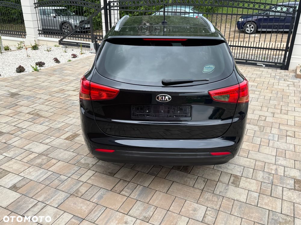 Kia Ceed 1.6 GDI Fifa World Cup Edition - 11