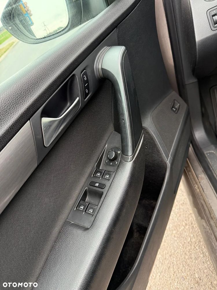 Volkswagen Passat - 8