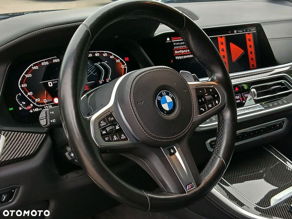BMW X5 M50i - 21