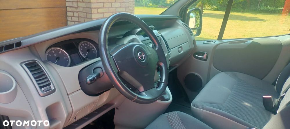 Opel Vivaro - 16