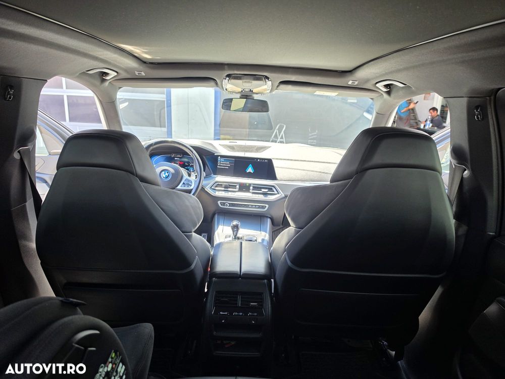 BMW X5 xDrive45e - 12