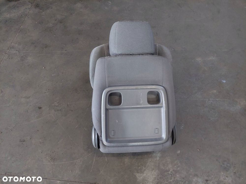 FOTEL DRUGI RZĄD TOYOTA PREVIA II - 4