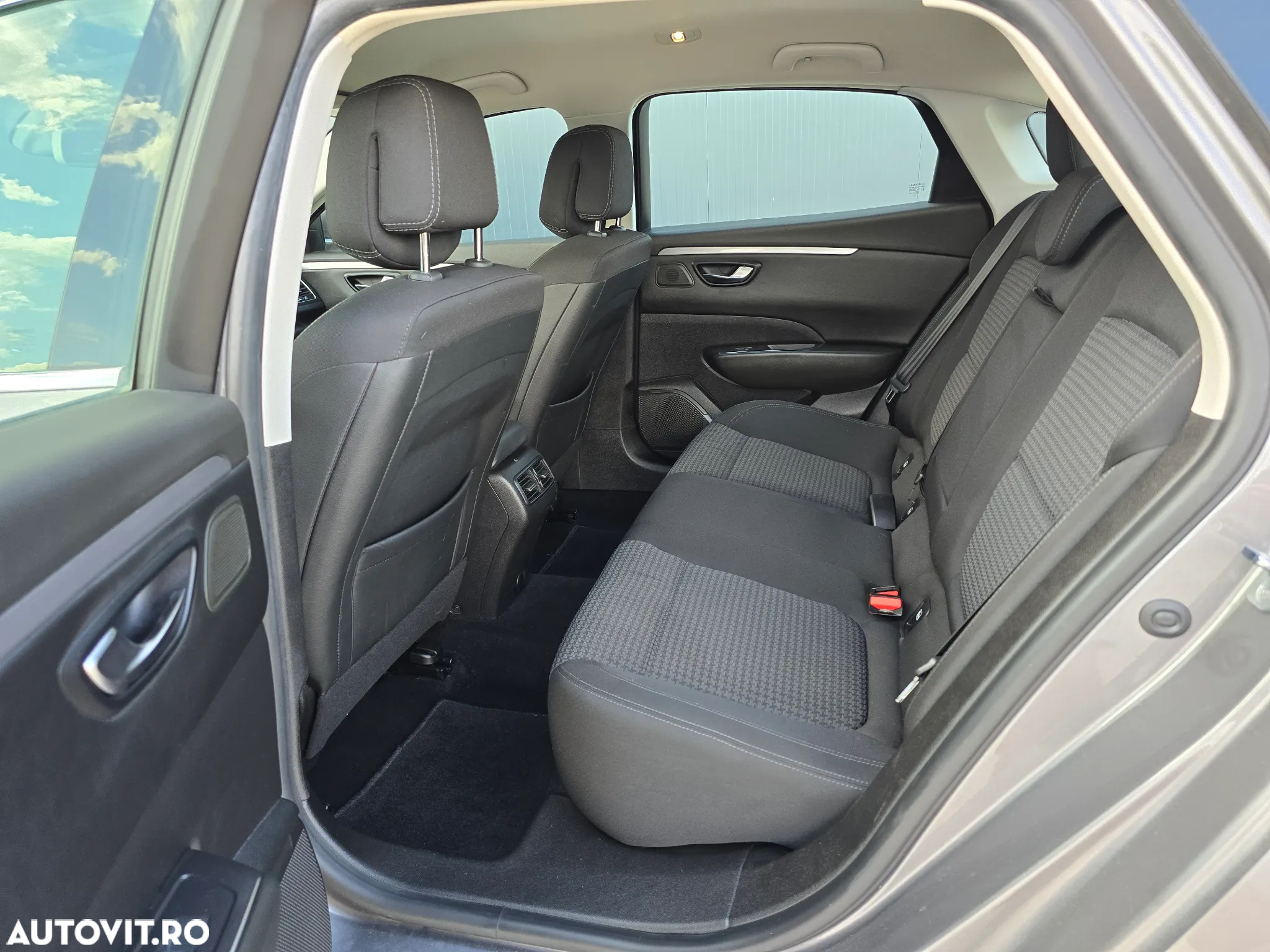 Renault Talisman Grandtour ENERGY dCi 110 LIFE - 9