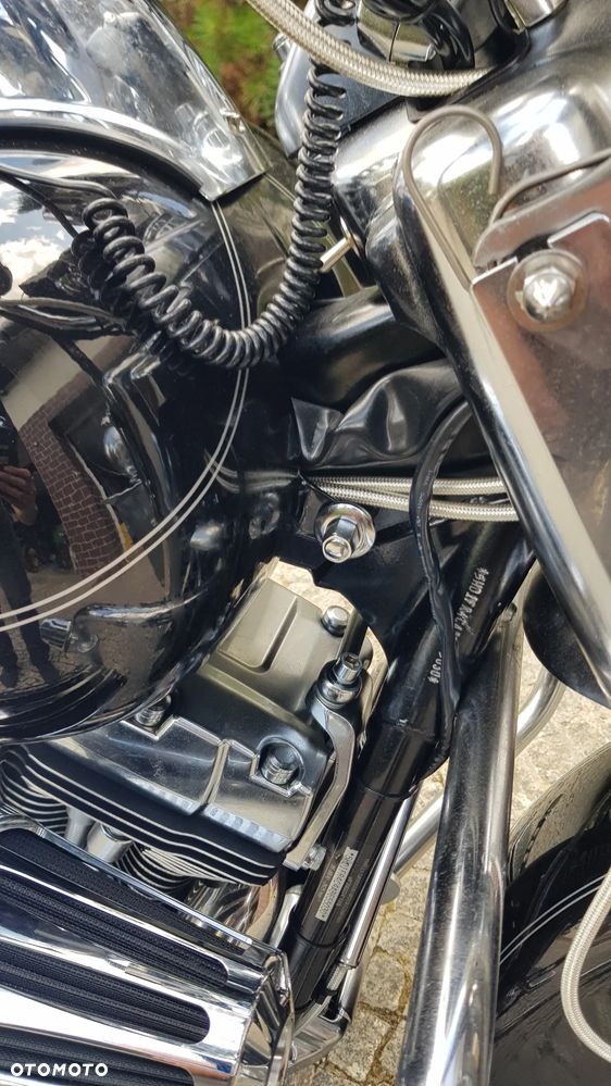 Harley-Davidson Touring Road King - 19