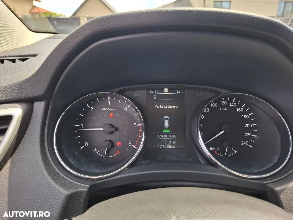 Nissan Qashqai 1.5 DCI Start/Stop N-Connecta - 32