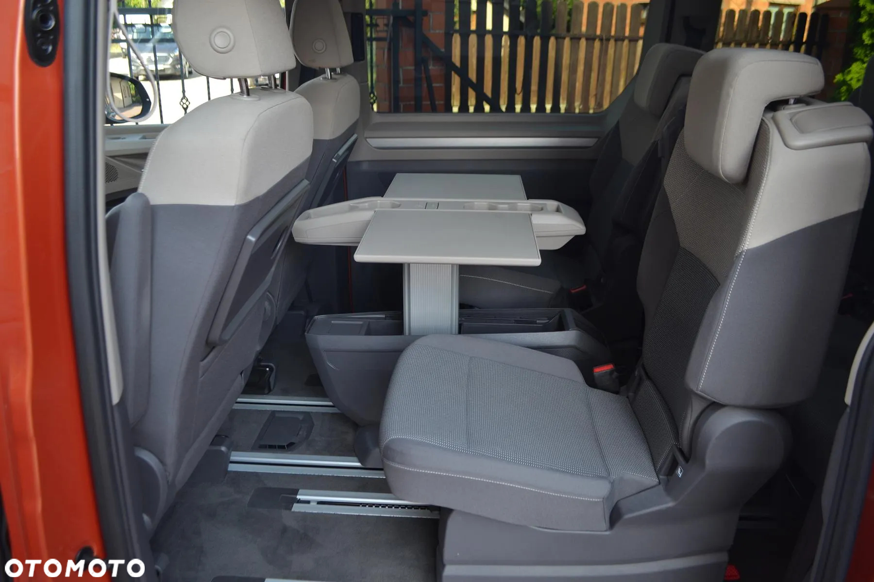 Volkswagen Multivan 2.0 TSI L2 Life DSG - 4