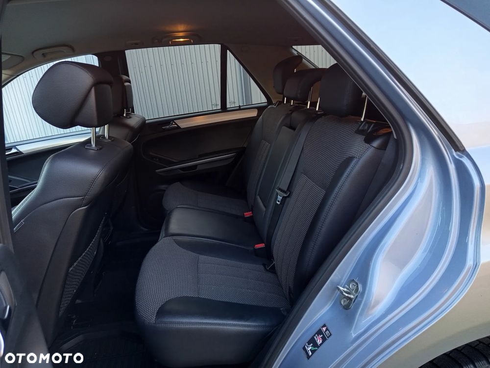 Mercedes-Benz ML - 16