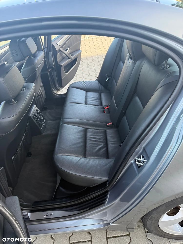BMW Seria 5 520d - 13