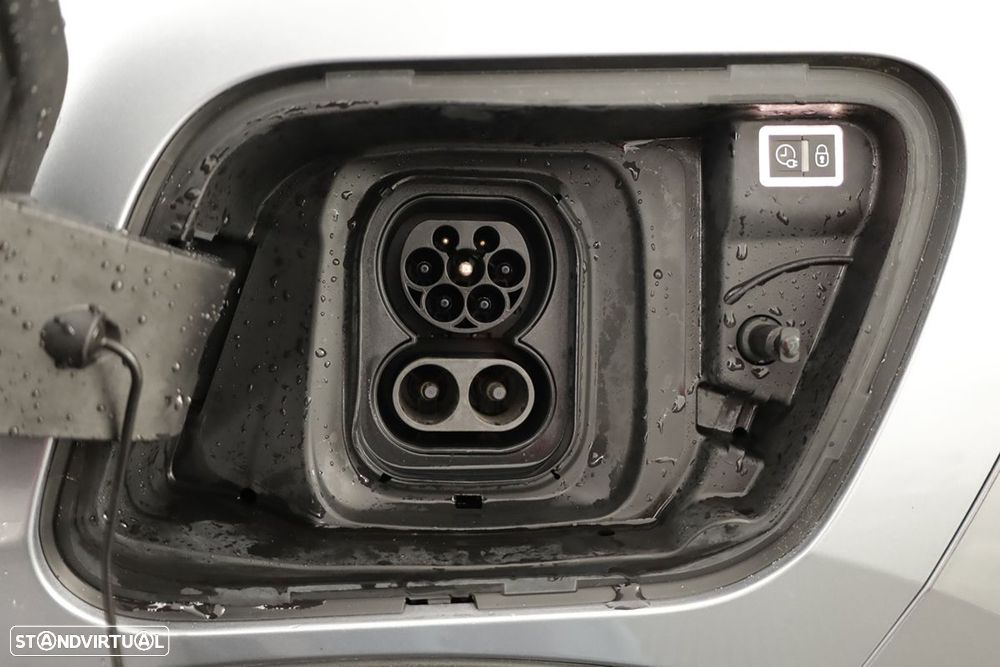 Peugeot e-2008 50 kWh GT - 7