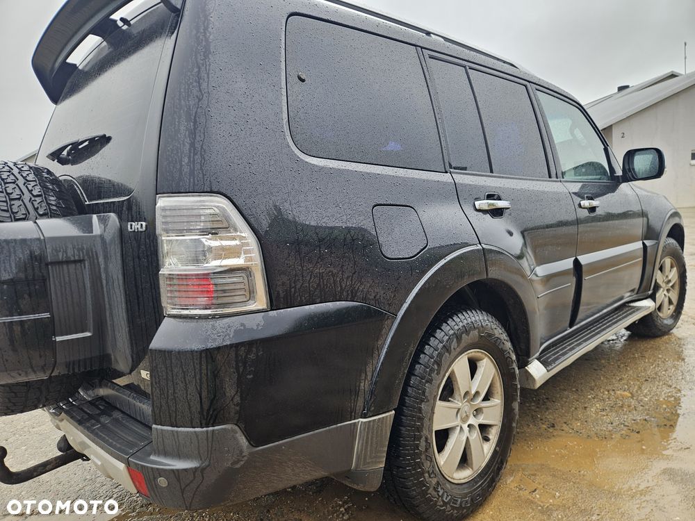 Mitsubishi Pajero - 8