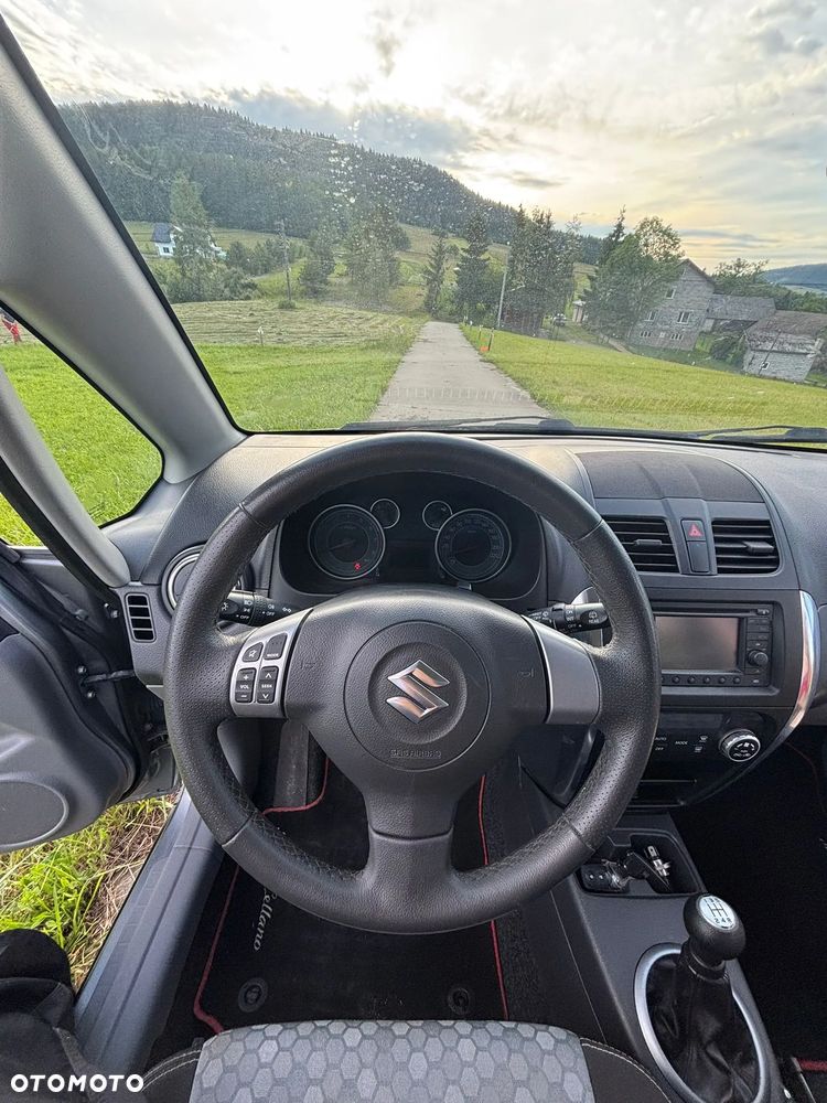 Suzuki SX4 1.6 Premium 4WD - 13