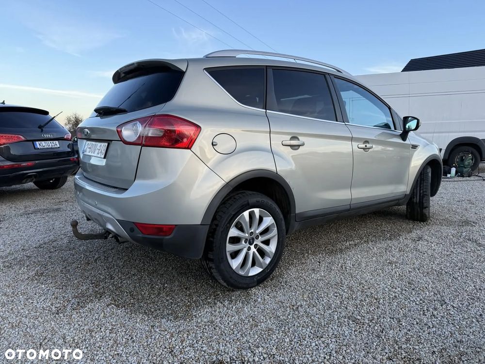 Ford Kuga 2.0 TDCi 2x4 Titanium - 5