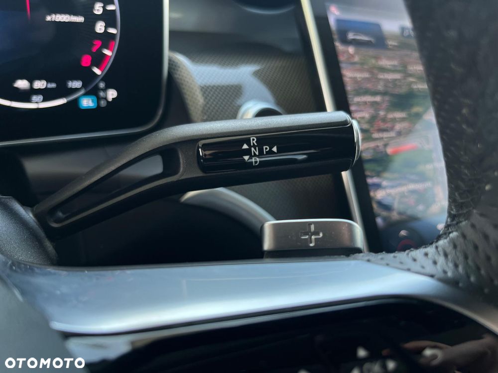 Mercedes-Benz GLC 300 e 4-Matic AMG Line - 23