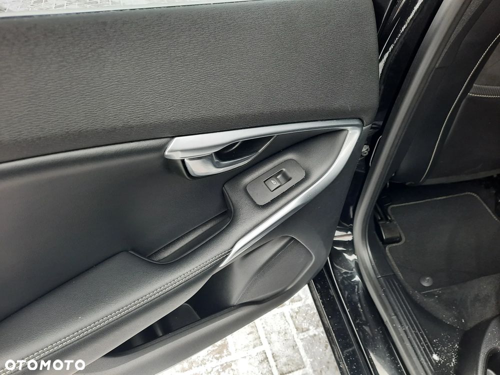 Volvo V40 D2 RDesign - 18