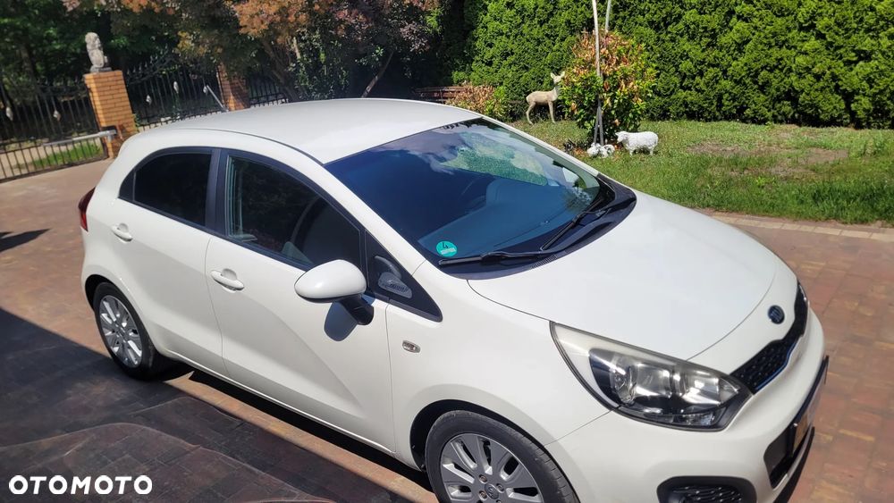 Kia Rio 1.4 Dream Team Edition - 13