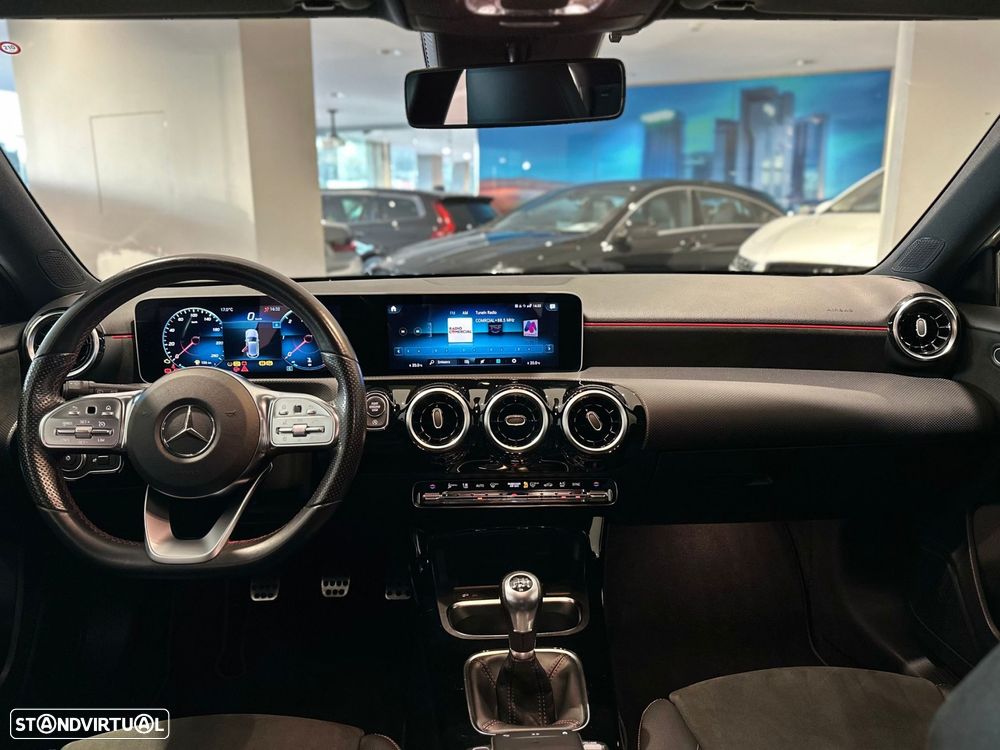 Mercedes-Benz A 180 d AMG Line - 29