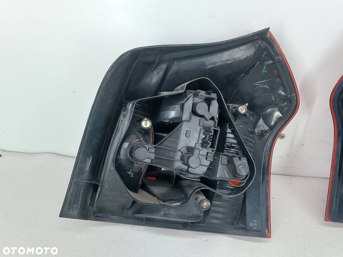 LAMPY TYŁ KOMPLET TOYOTA COROLLA IX E12 02-51 - 3