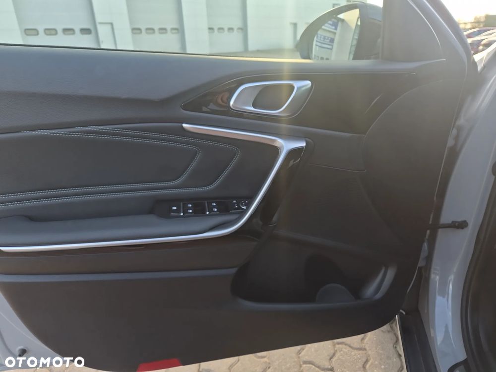 Kia XCeed 1.6 T-GDI Tribute DCT - 10