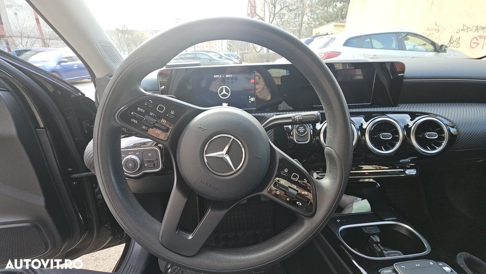 Mercedes-Benz A 250 e 8G-DCT - 12