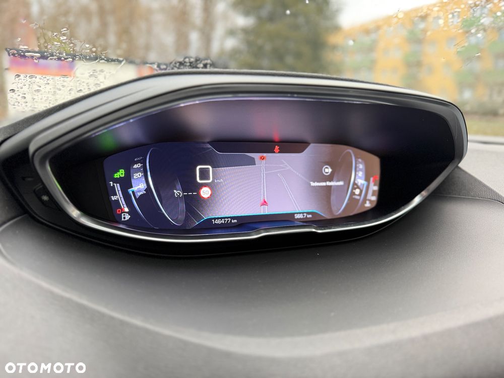 Peugeot 3008 1.2 PureTech Allure S&S - 37