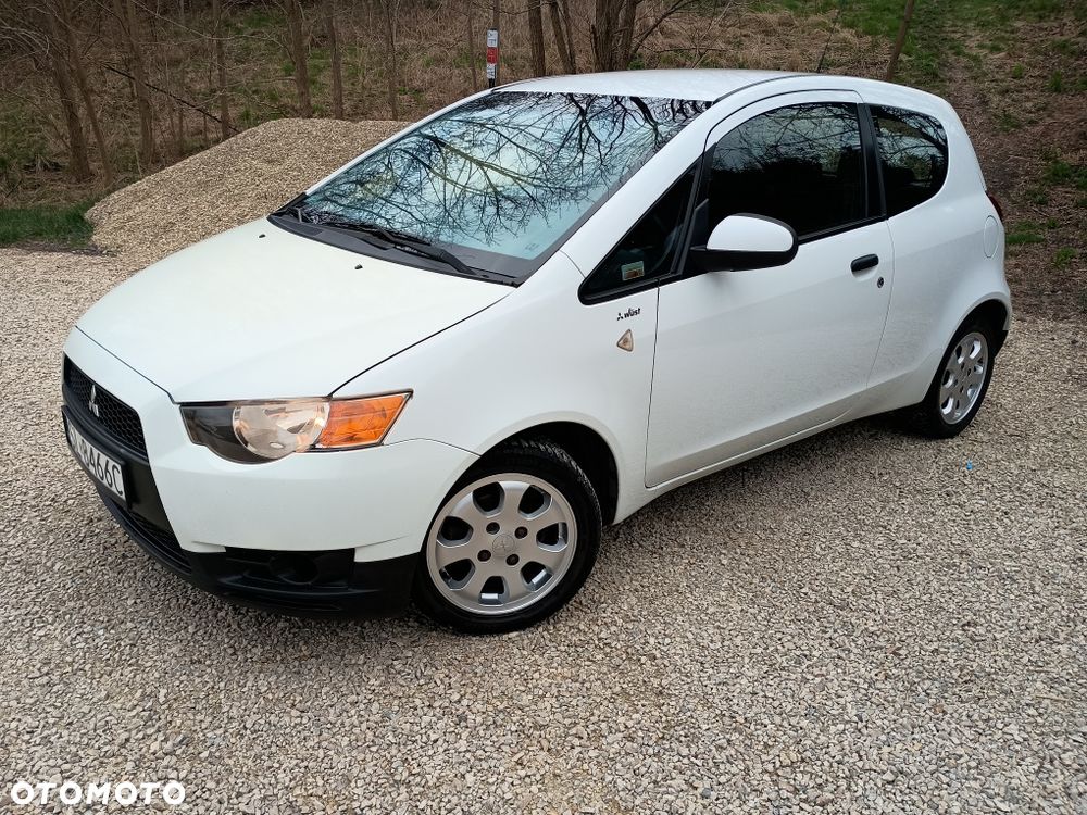 Mitsubishi Colt - 1