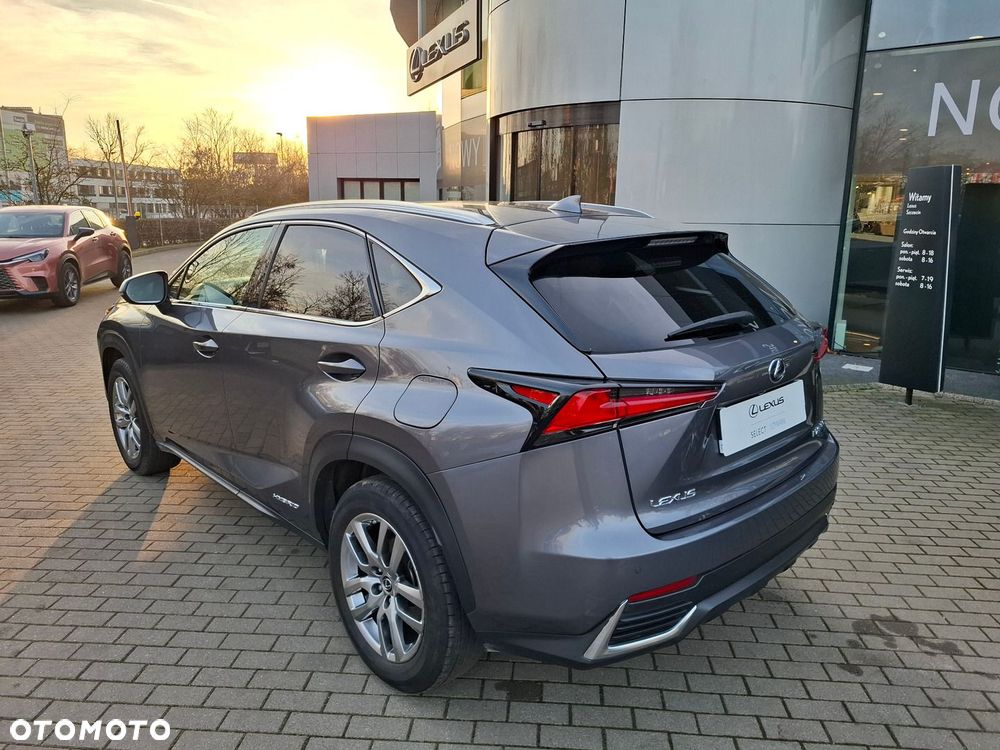 Lexus NX 300h Comfort AWD - 3