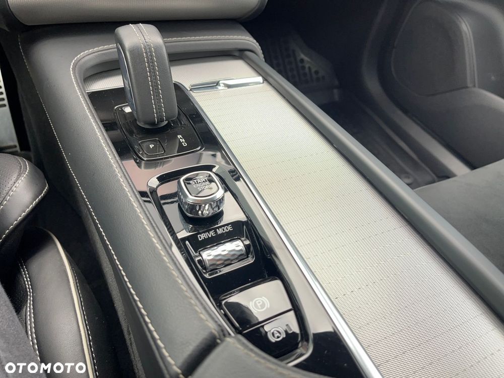 Volvo XC 90 - 14