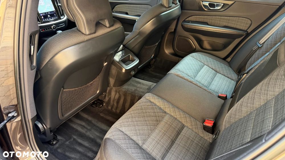 Volvo V60 B3 B DKG Core - 19