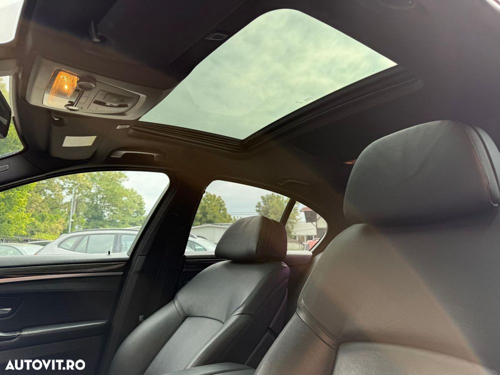 BMW Seria 5 520i Sport-Aut. - 7
