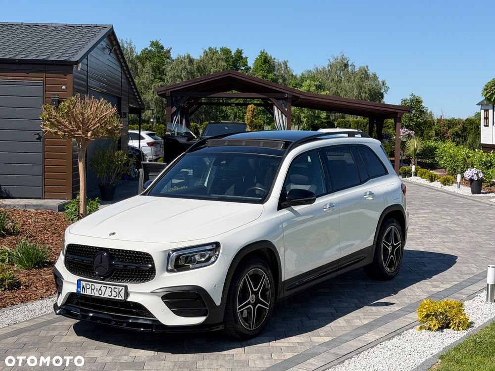 Mercedes-Benz GLB 200 4-Matic AMG Line 8G-DCT - 17